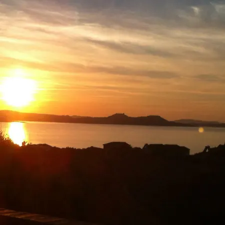 Baja Sardinia بيت للعطل *